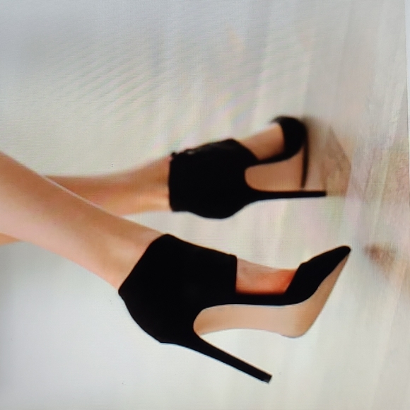 ALDO Carmelithe  Black Suede Cuffed Heeled Sandals sz 8 - Picture 7 of 8